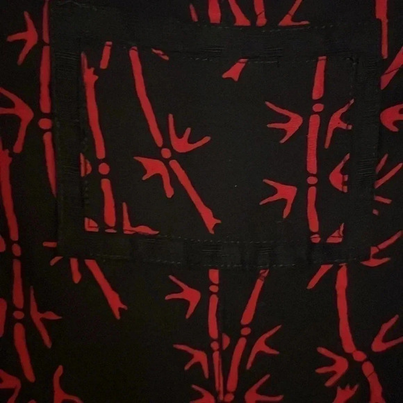 M.I.B. Making it Big plus size artsy design 5X blouse red and black NWOT - Picture 5 of 8